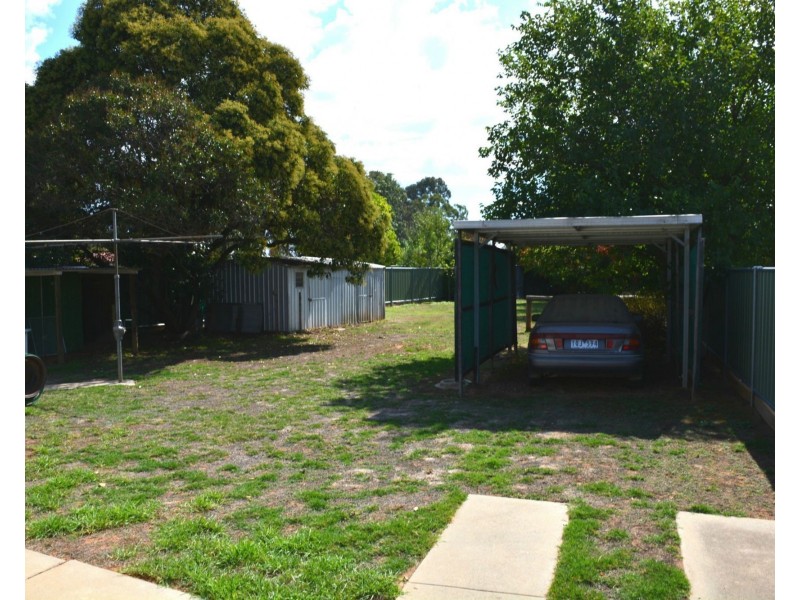 5 Christie Avenue, Cobram VIC 3644