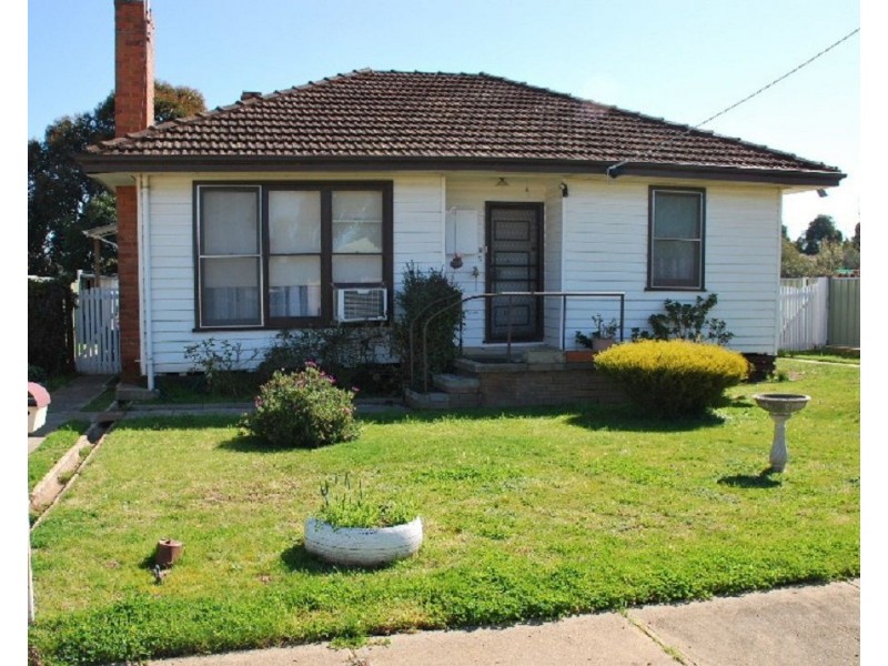 5 Christie Avenue, Cobram VIC 3644