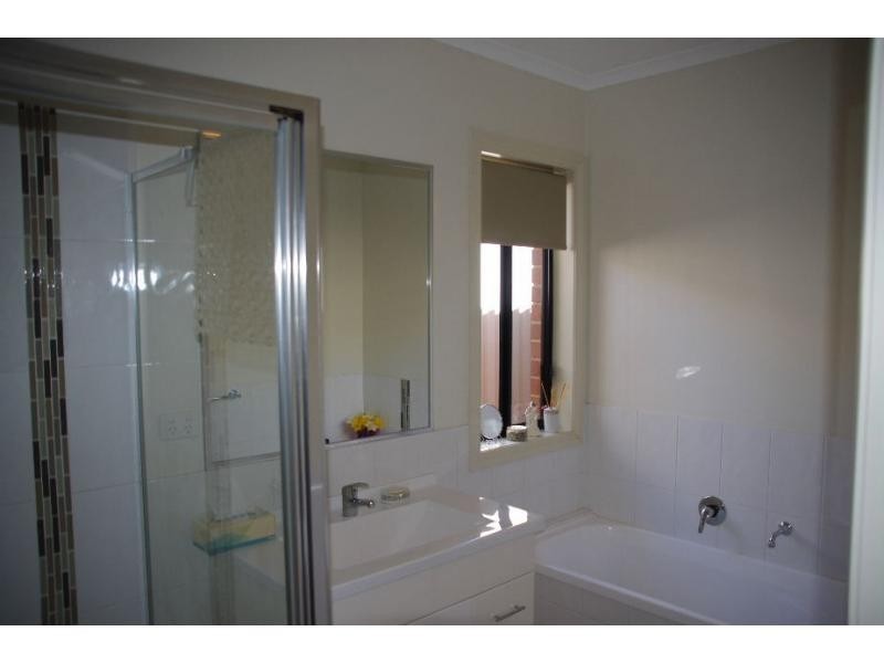 3 Murray Heights, Cobram VIC 3644