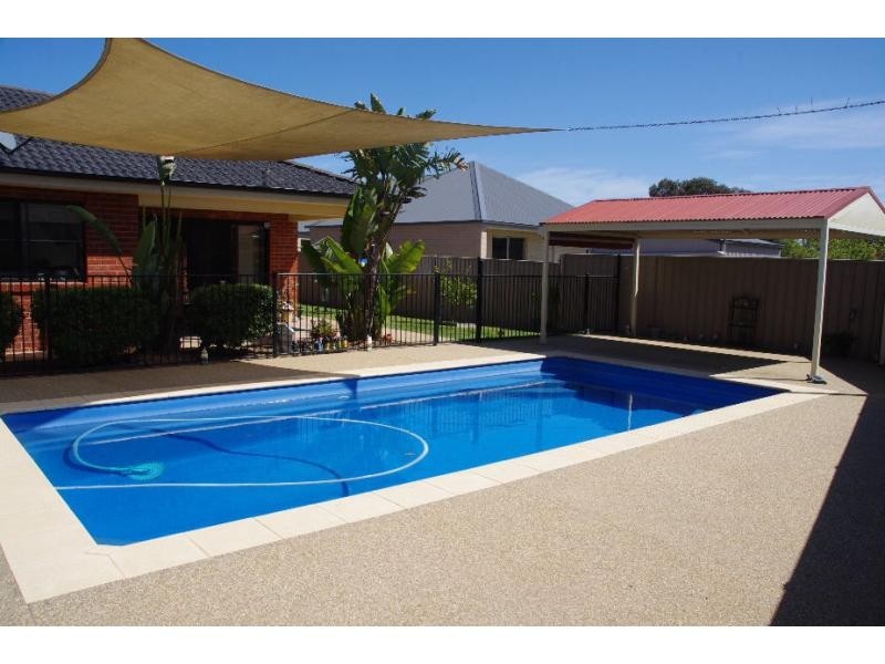 3 Murray Heights, Cobram VIC 3644