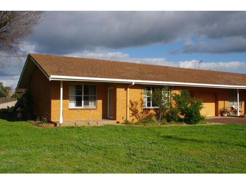 Unit 1/2 Margaret Court, Cobram VIC 3644