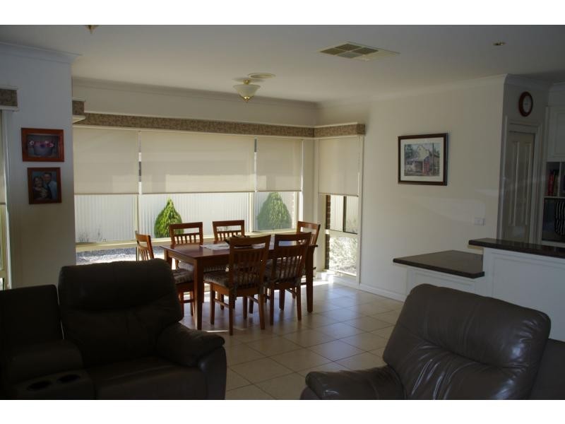 6 Amaroo Avenue, Barooga NSW 3644