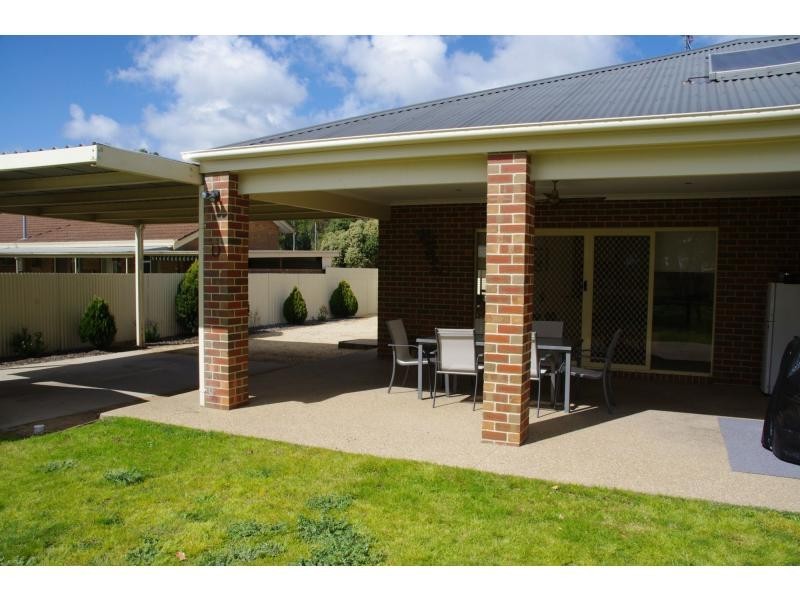 6 Amaroo Avenue, Barooga NSW 3644