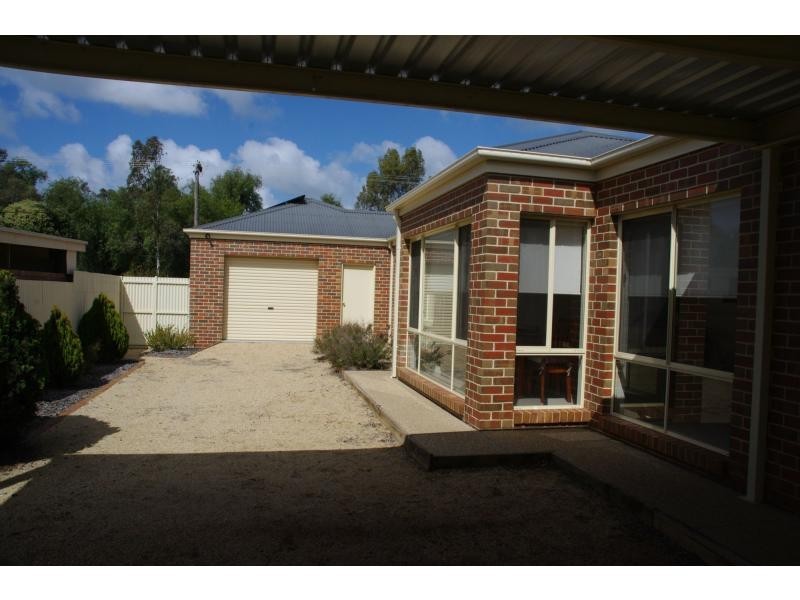 6 Amaroo Avenue, Barooga NSW 3644