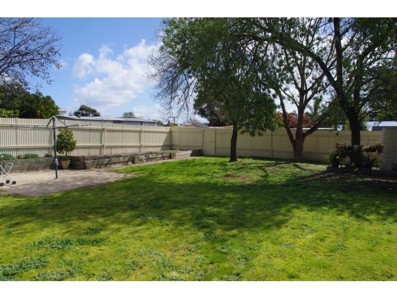 6 Amaroo Avenue, Barooga NSW 3644