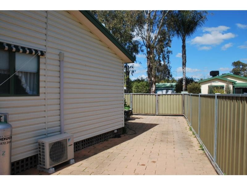 23 Oasis Drive, Oasis Village, Cobram VIC 3644