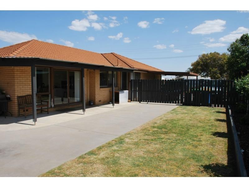 13 Wills Street, Cobram VIC 3644
