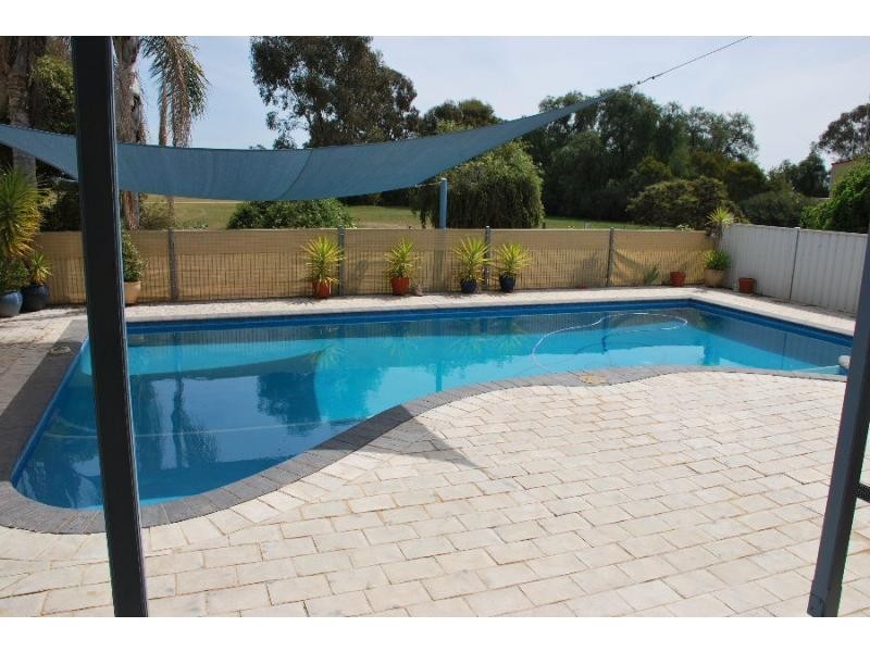 13 Sandmount Road, Cobram VIC 3644