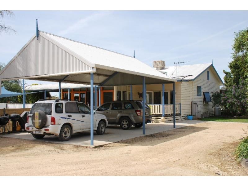 13 Sandmount Road, Cobram VIC 3644
