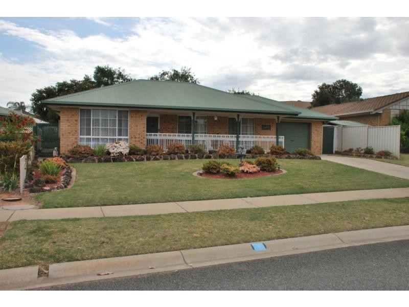 4 Scenic Drive, Cobram VIC 3644