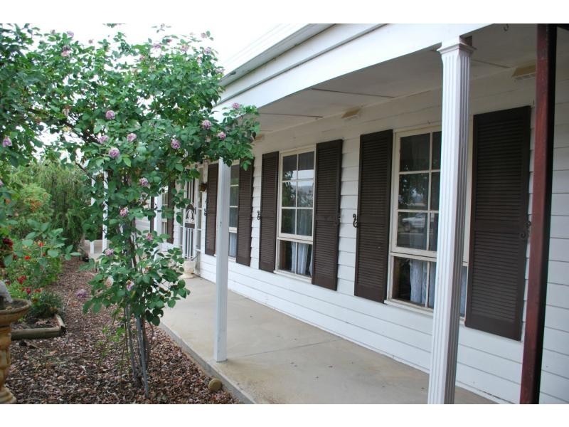 77 Tocumwal Road, Numurkah VIC 3636
