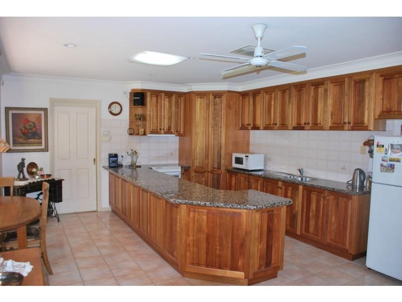 7 Grant Court, Cobram VIC 3644
