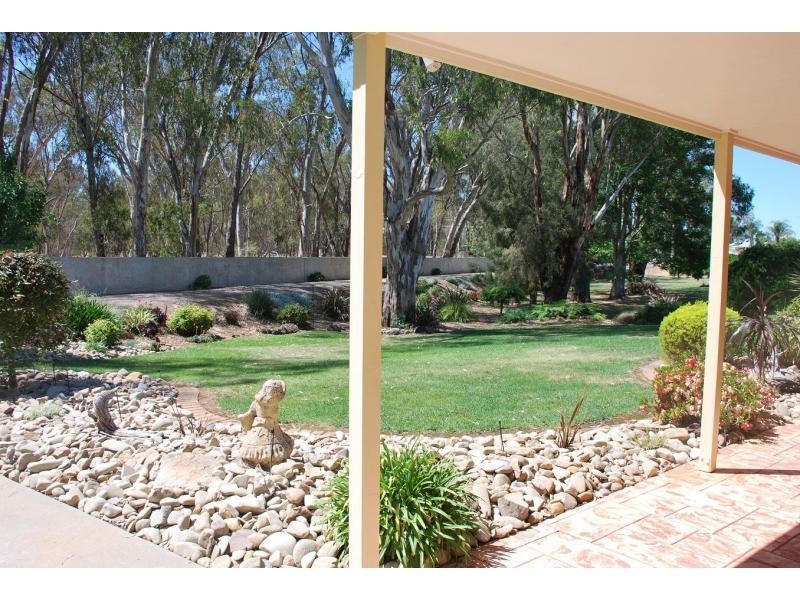 7 Grant Court, Cobram VIC 3644