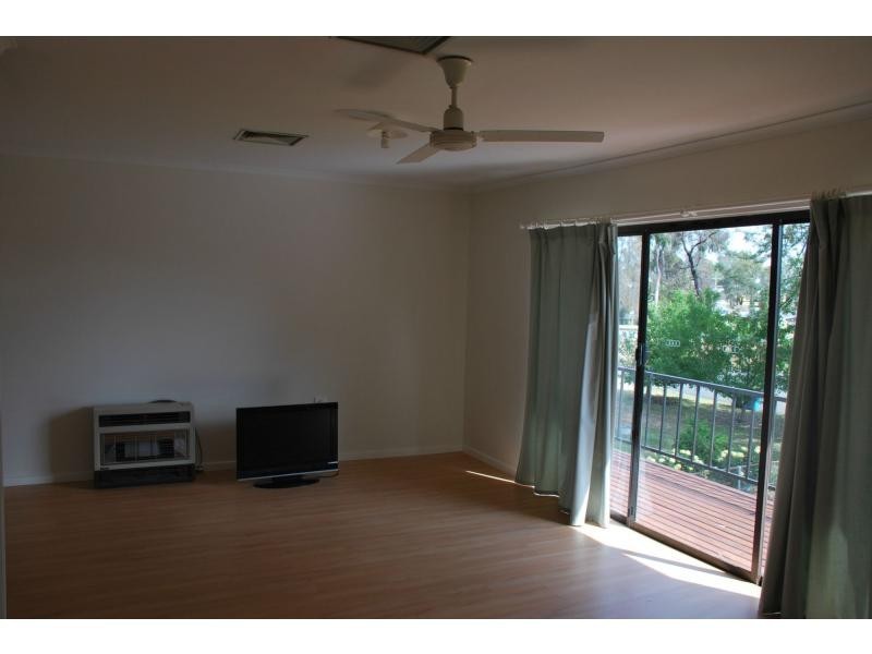 6 Hillson Street, Tocumwal NSW 2714