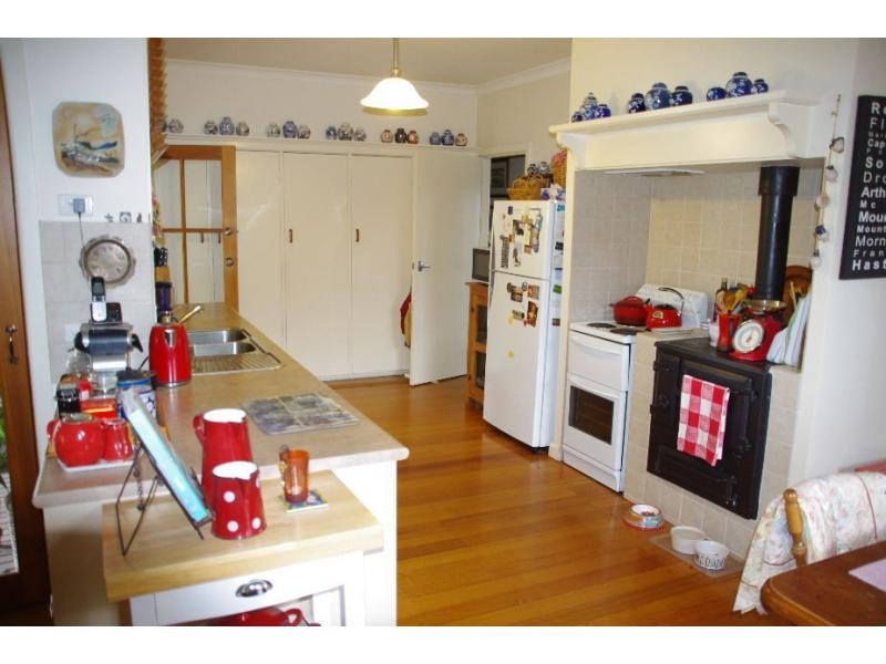 69 Hennessy Street, Tocumwal NSW 2714