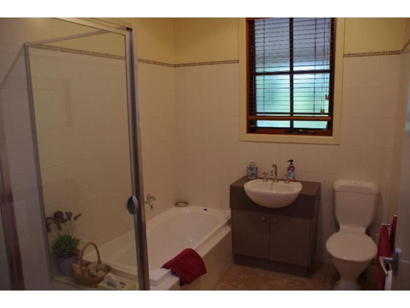 69 Hennessy Street, Tocumwal NSW 2714