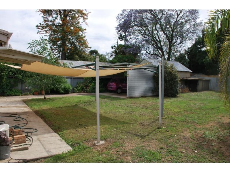18 Thompson Avenue, Cobram VIC 3644