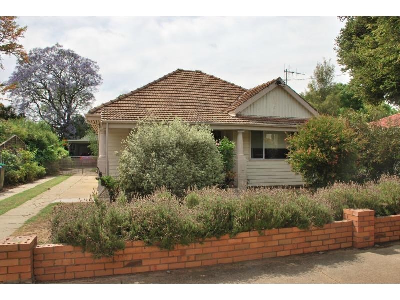 18 Thompson Avenue, Cobram VIC 3644