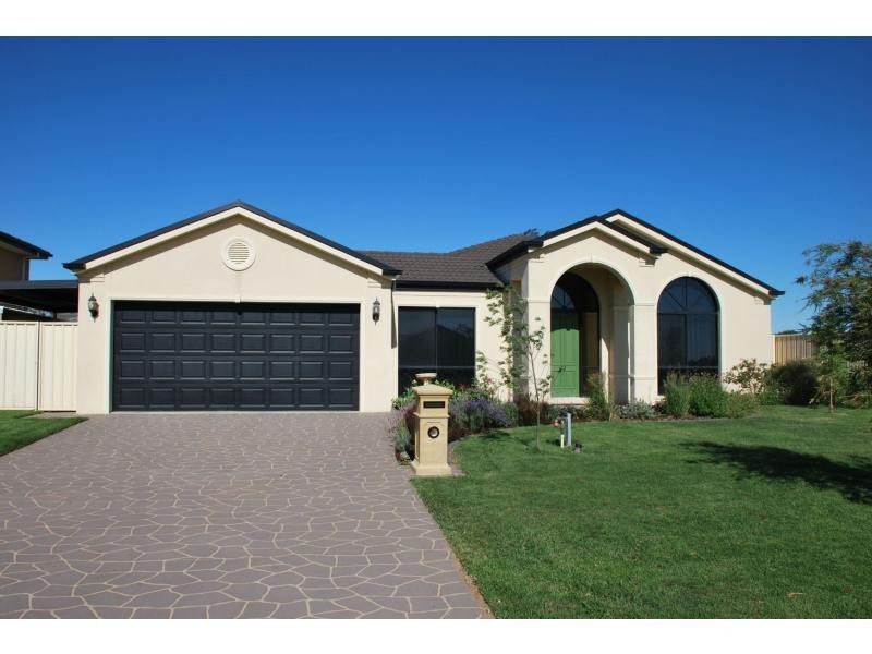 23 Gattuso Drive, Cobram VIC 3644