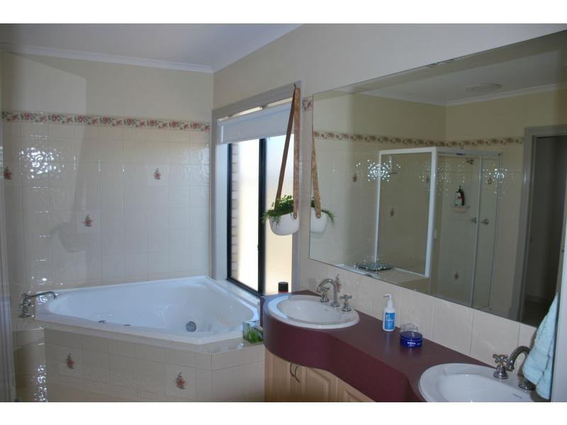 23 Gattuso Drive, Cobram VIC 3644