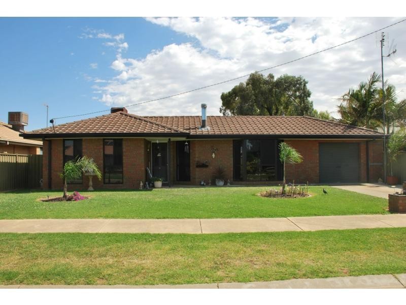9 Davey Street, Cobram VIC 3644