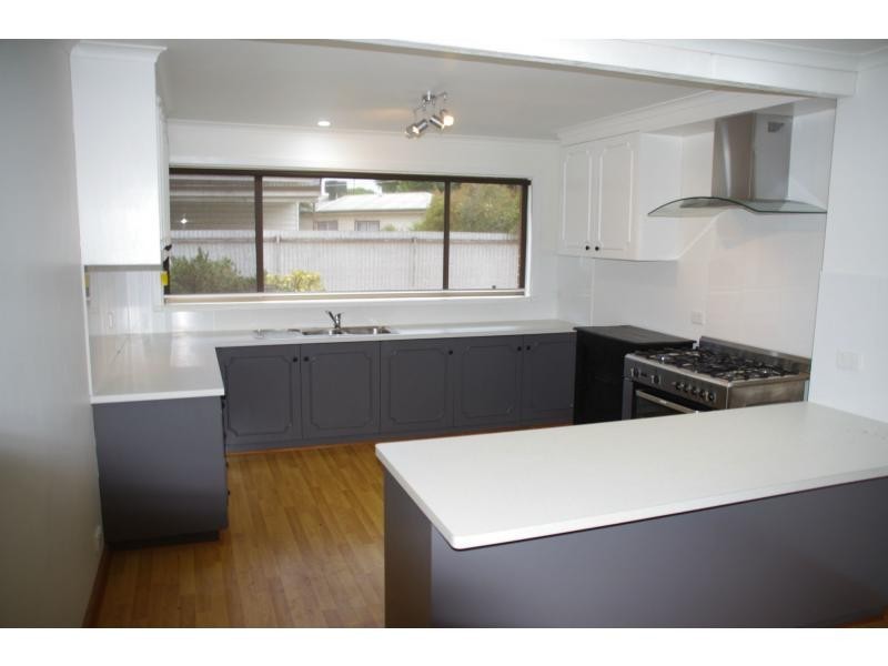 Unit 1/10 Sledmere Avenue, Cobram VIC 3644