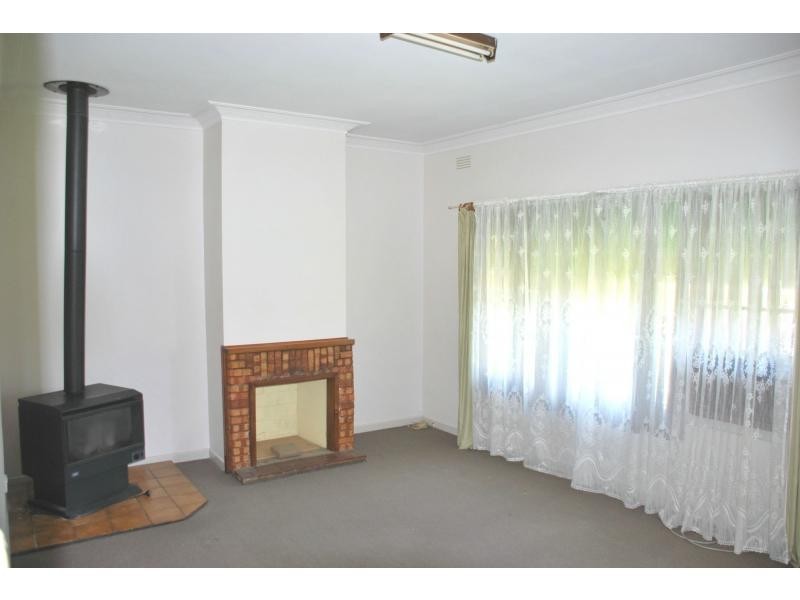 12 Warkil Street, Cobram VIC 3644