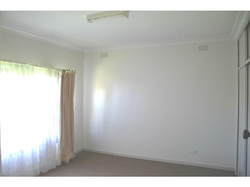 12 Warkil Street, Cobram VIC 3644