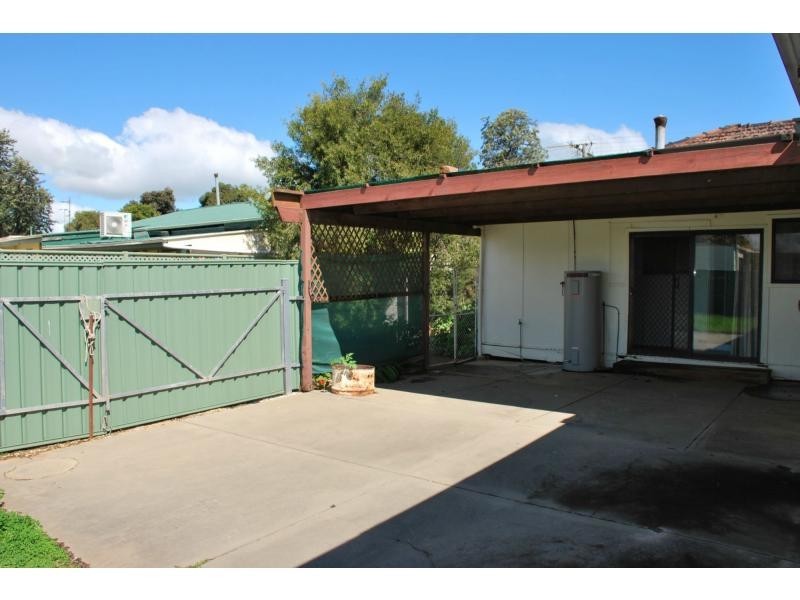 12 Warkil Street, Cobram VIC 3644