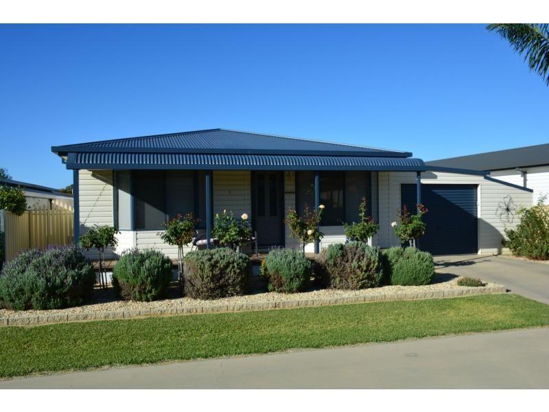 3 Savannah Drive, Green Palms Village, Cobram VIC 3644