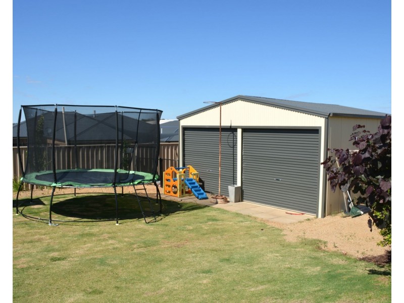 8 Villa Court, Cobram VIC 3644