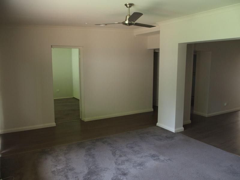 1 Glenavon Avenue, Cobram VIC 3644