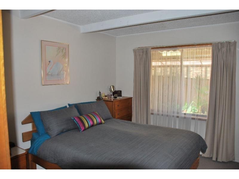 12 Howard Street, Barooga NSW 3644