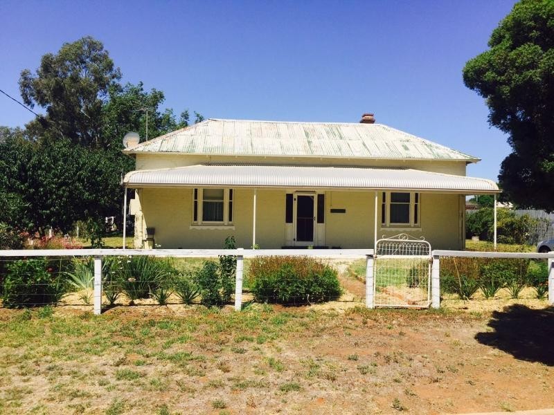 57 Milthorpe Street, Oaklands NSW 2646