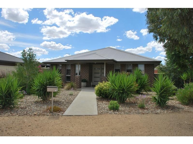 14 Bisogni Drive, Cobram VIC 3644