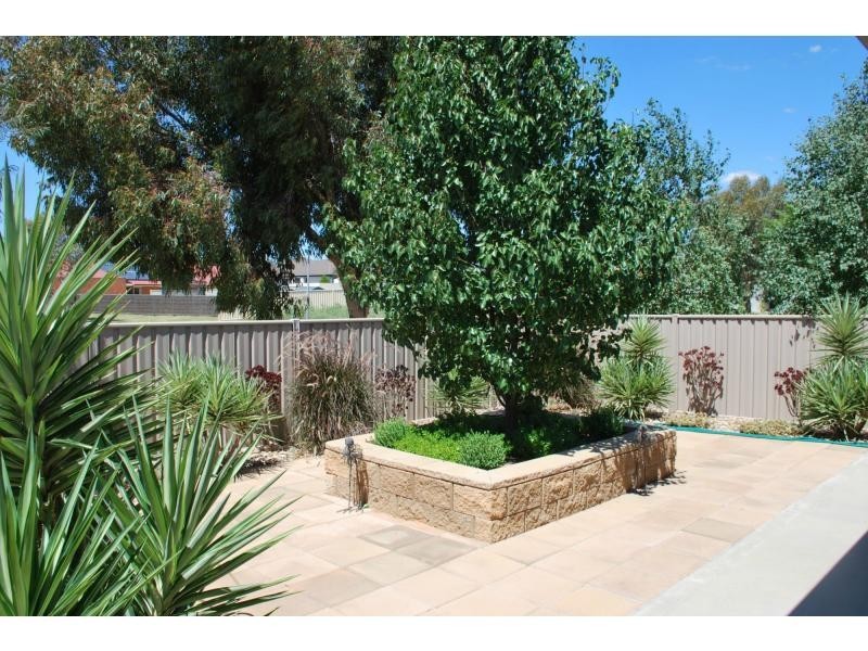 14 Bisogni Drive, Cobram VIC 3644