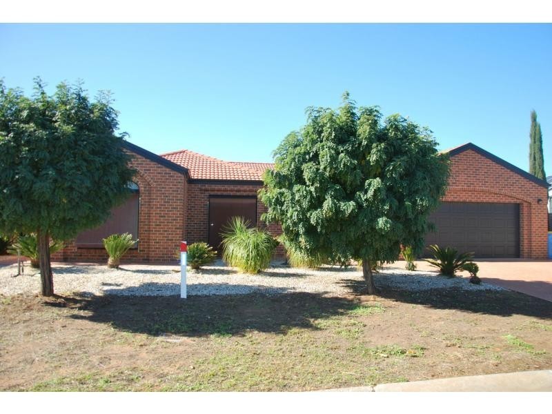 9 Gattuso Drive, Cobram VIC 3644