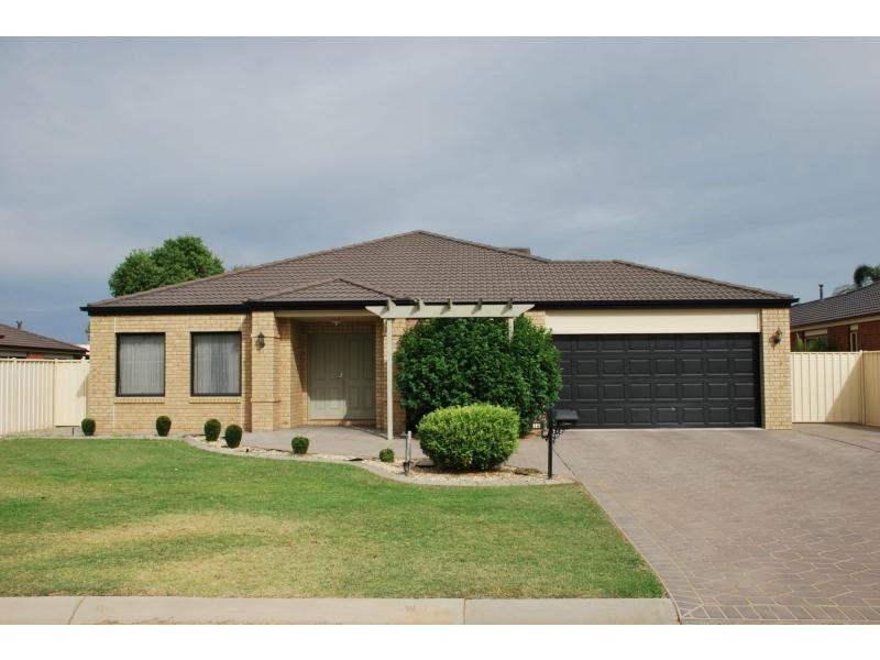 16 Gattuso Drive, Cobram VIC 3644