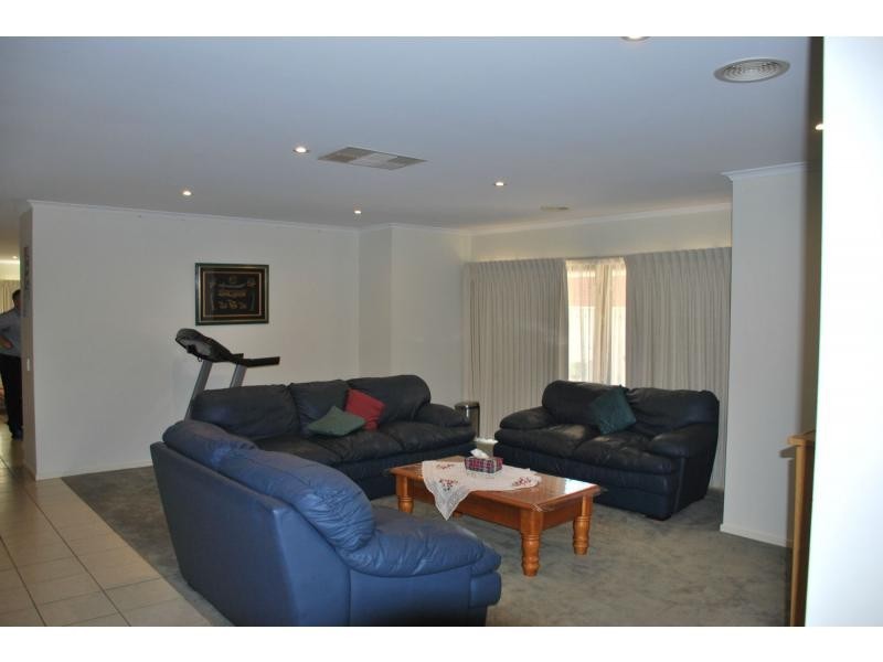 16 Gattuso Drive, Cobram VIC 3644