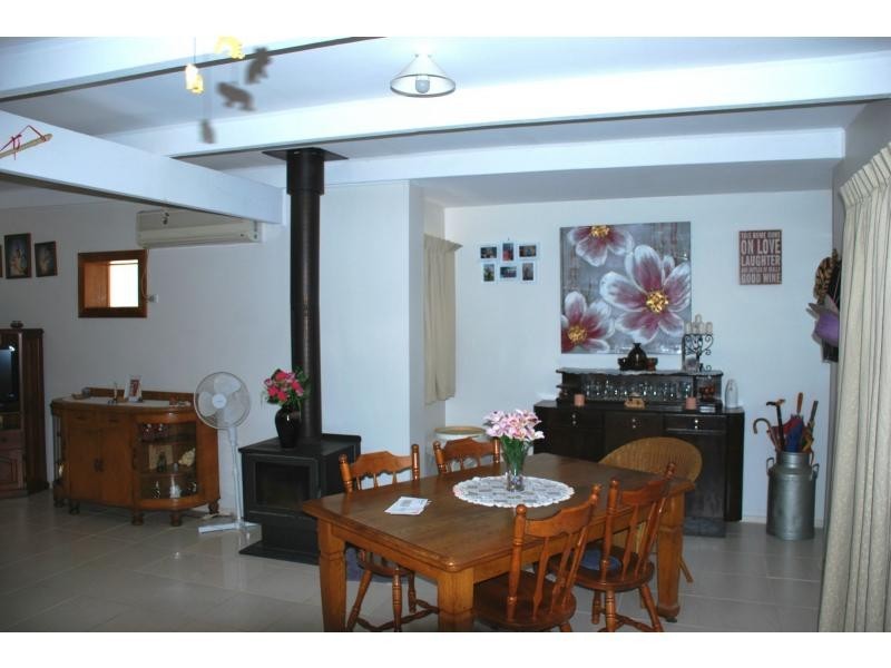 10 Kangan Road, Koonoomoo VIC 3644