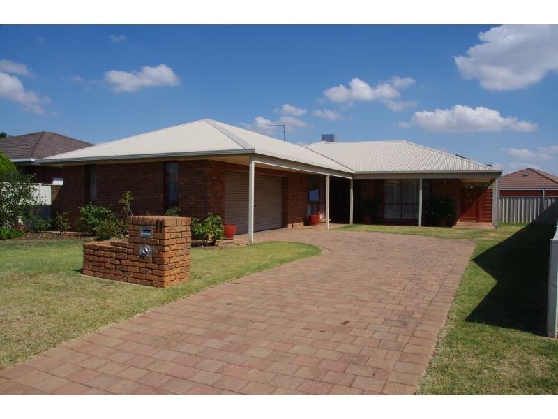 11 Apricot Circuit, Cobram VIC 3644