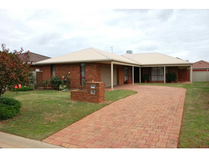 11 Apricot Circuit, Cobram VIC 3644