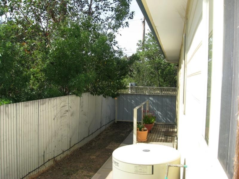 Unit 1 & 2/128 Deniliquin Street, Tocumwal NSW 2714