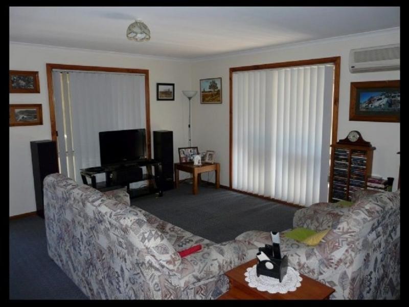 Unit 1 & 2/128 Deniliquin Street, Tocumwal NSW 2714