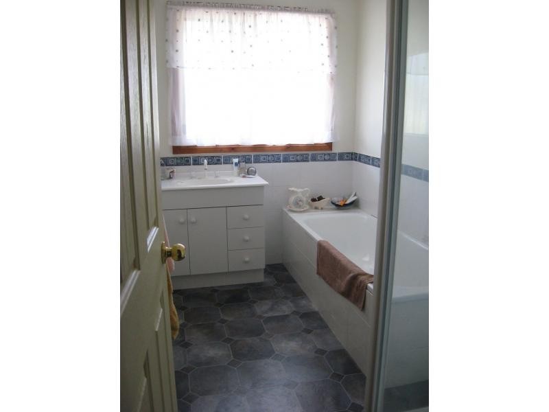 Unit 1 & 2/128 Deniliquin Street, Tocumwal NSW 2714