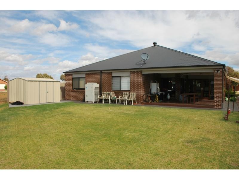 9 Nance Court, Cobram VIC 3644