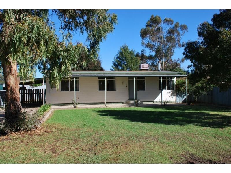 3 Flynn Street, Berrigan NSW 2712