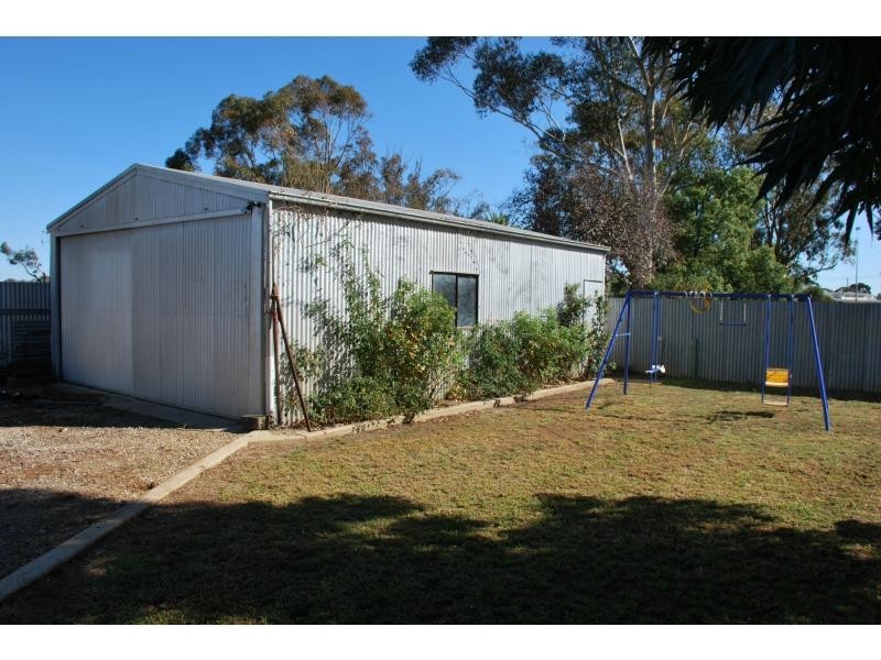 3 Flynn Street, Berrigan NSW 2712