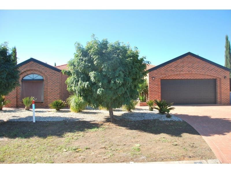 9 Gattuso Drive, Cobram VIC 3644
