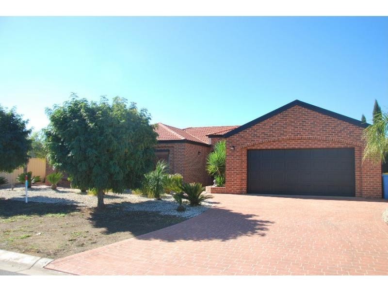 9 Gattuso Drive, Cobram VIC 3644